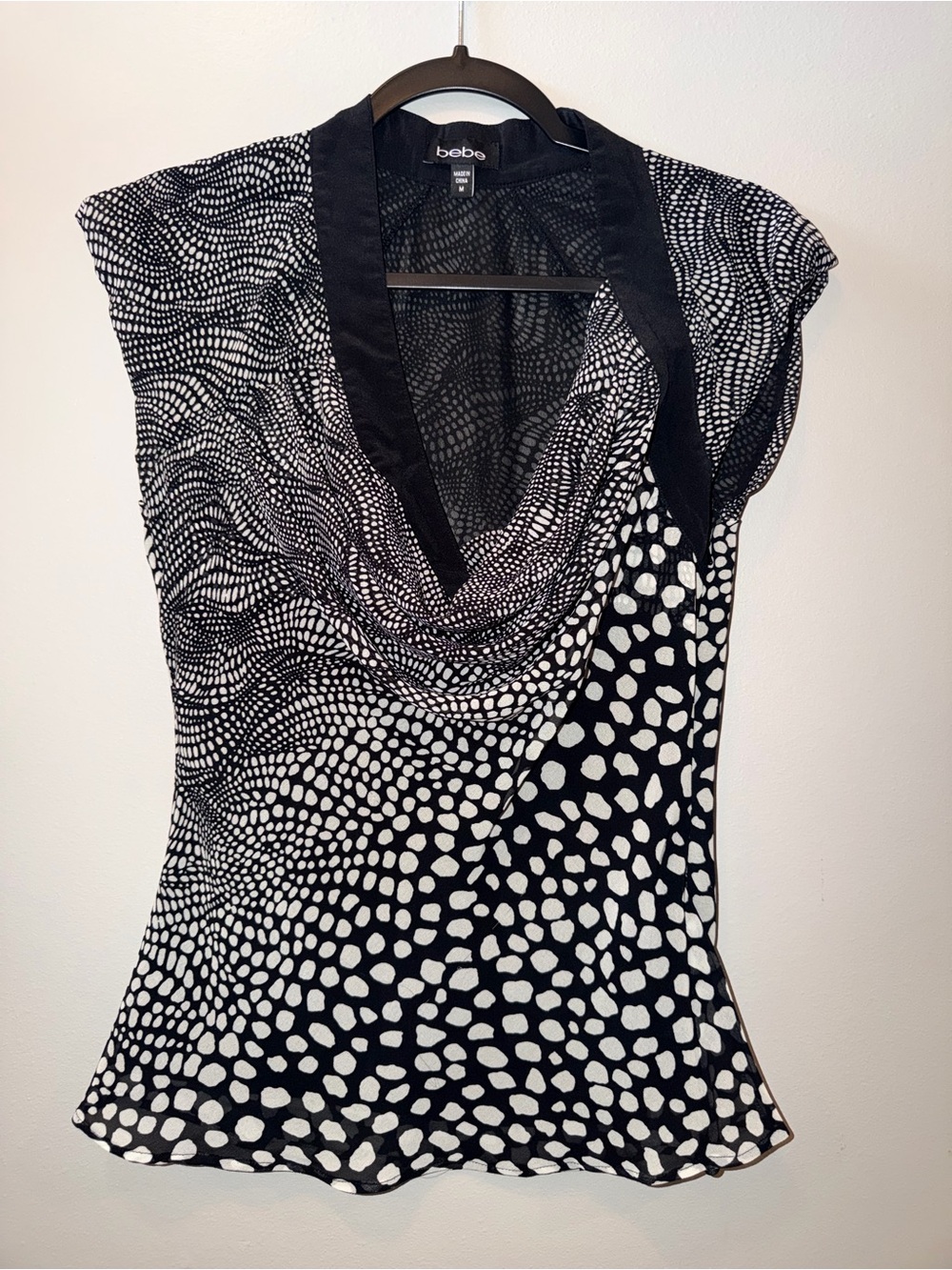 Bebe Y2K Abstract Dotted Print Sleeveless Cowl Neck Blouse Top Medium